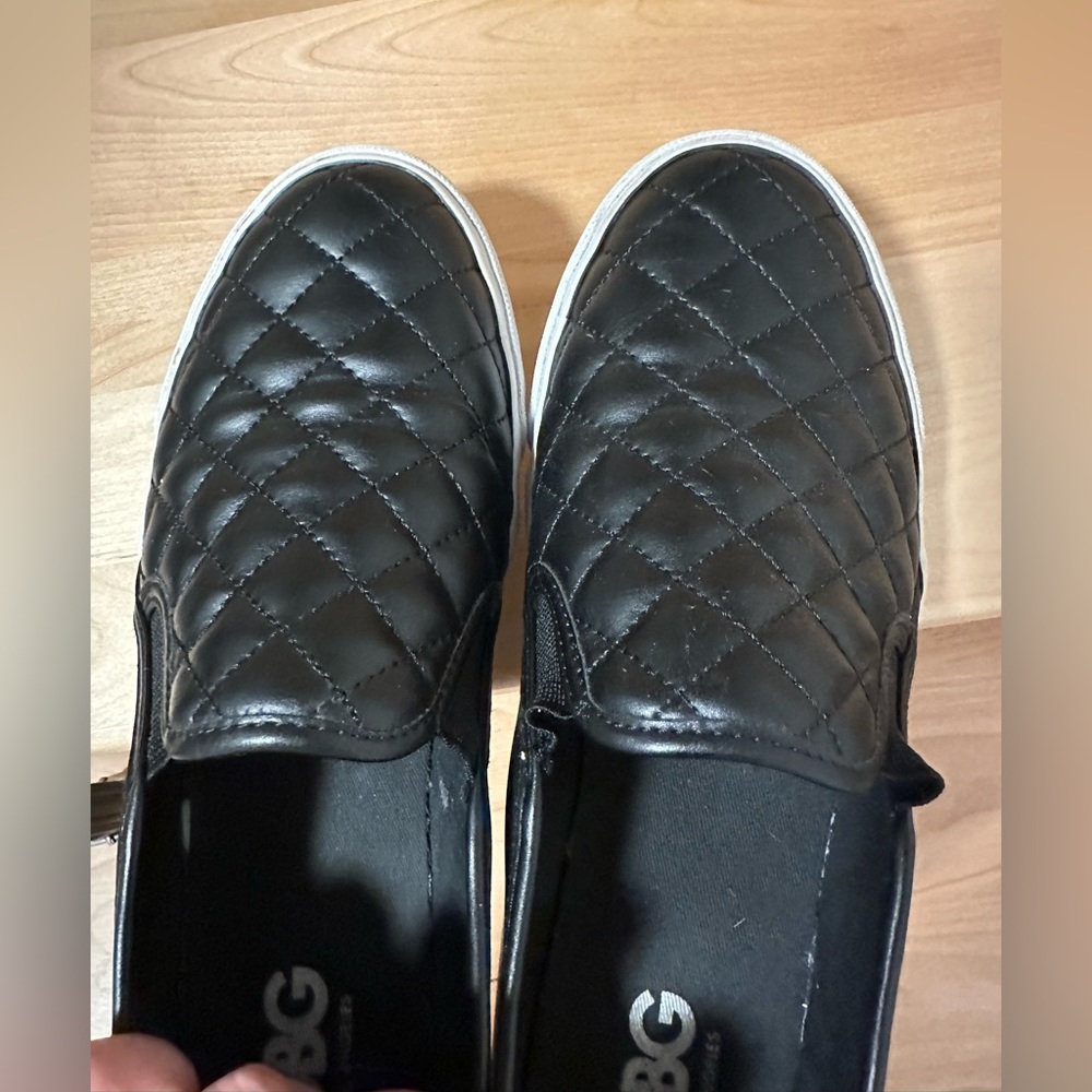 Shoes - Picture 2 of 3
